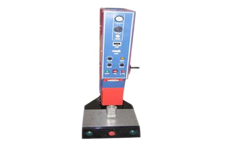 超聲波焊接機(jī) 超聲波焊接機(jī)