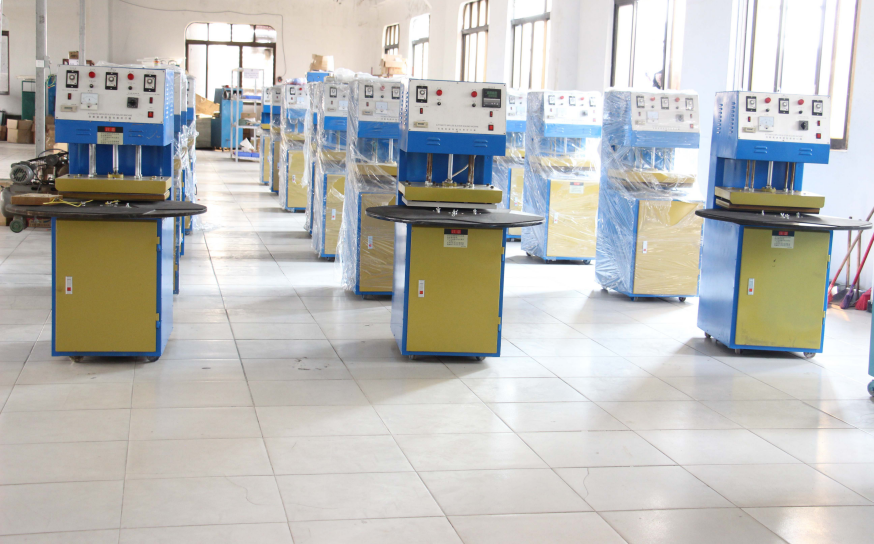 吸塑包裝封口出現(xiàn)了氣泡、皺褶或者變形是什么原因，怎么解決？