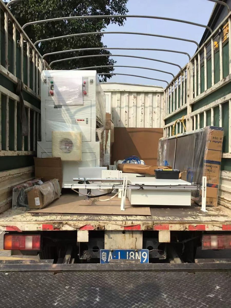 PVC坐墊高周波機 PVC坐墊高周波機送貨圖